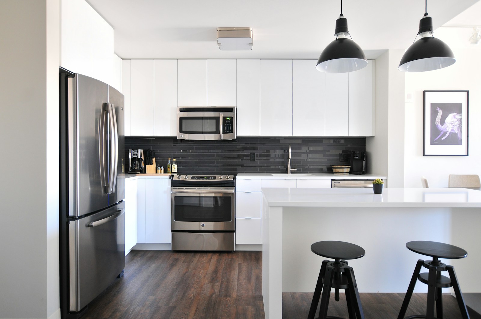 Effortless Elegance: Designer Kitchen Tips for a Stylish Space